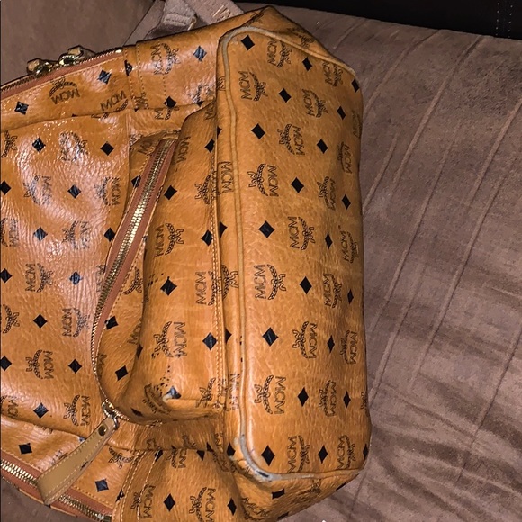 MCM BOOKBAG - Picture 3 of 3